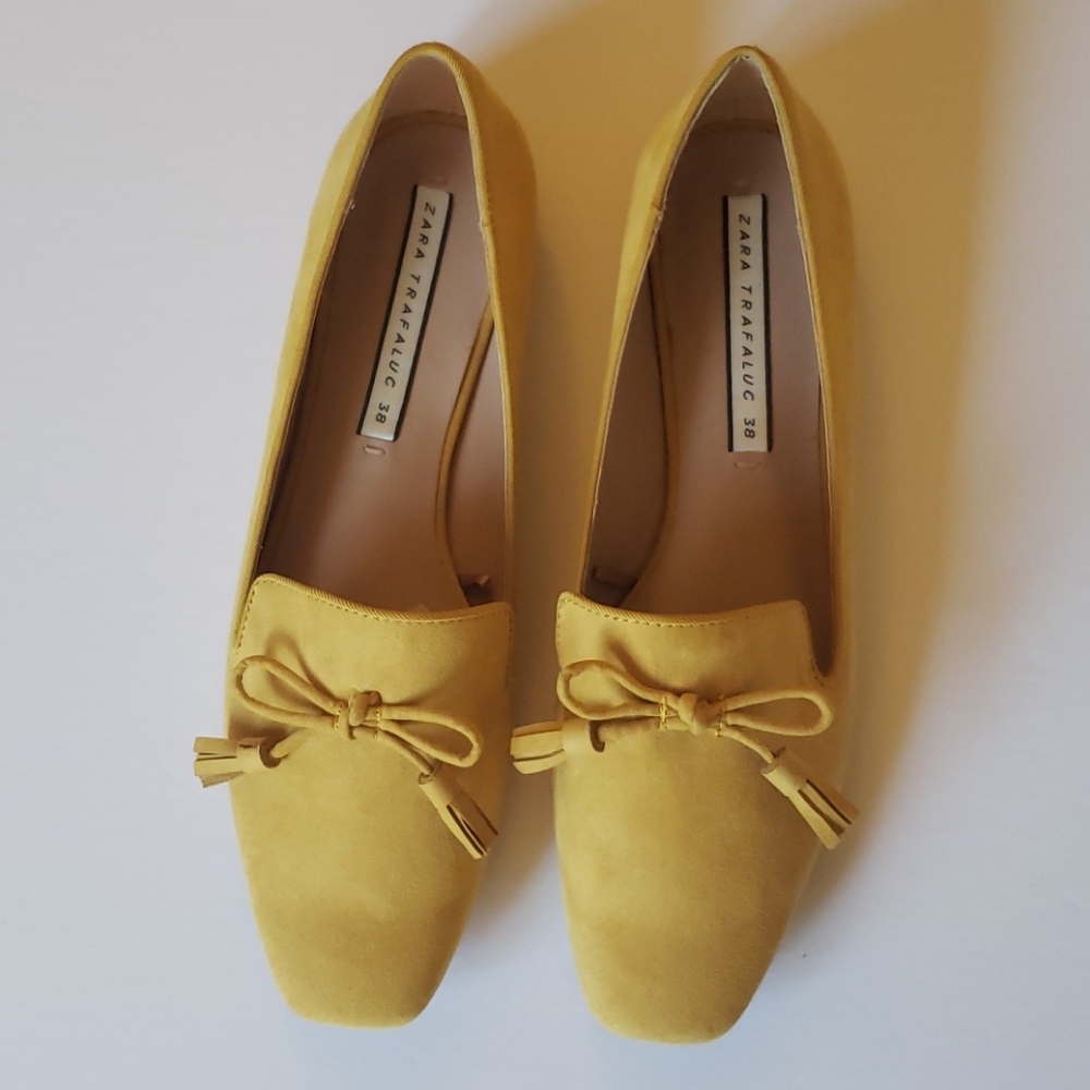 NWOT Zara Yellow Tassel Flats